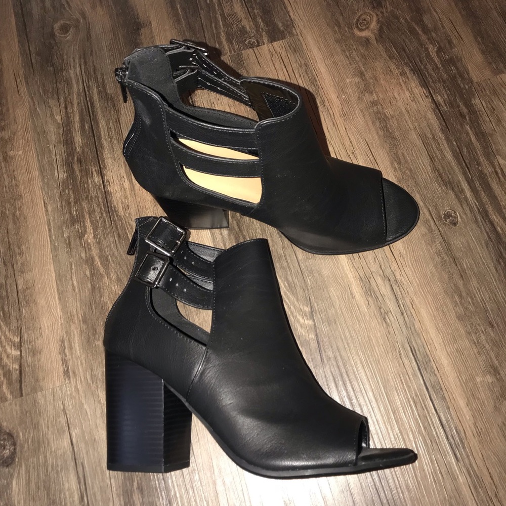 🖤 Soda 🖤 Buckle Booties